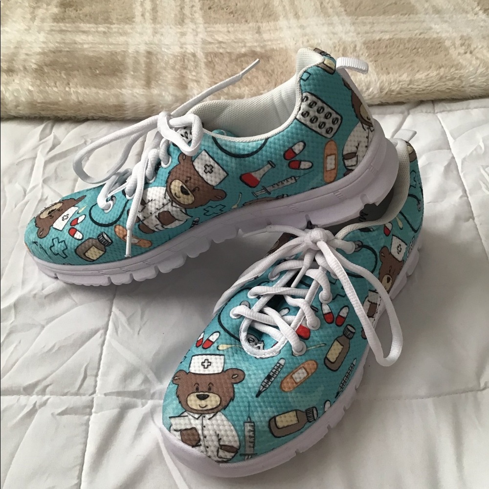 Nursing shoes